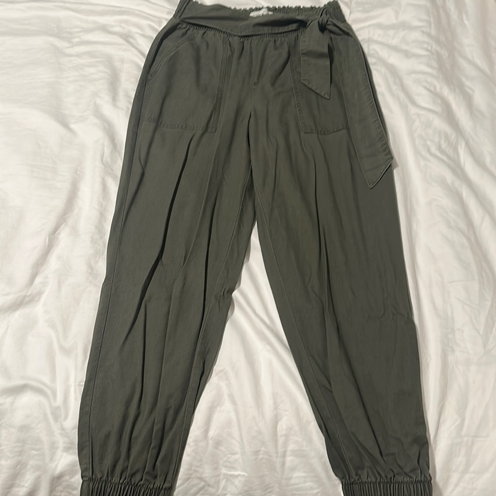 New with Tags Ambercrobie High Waisted Jogger Pant